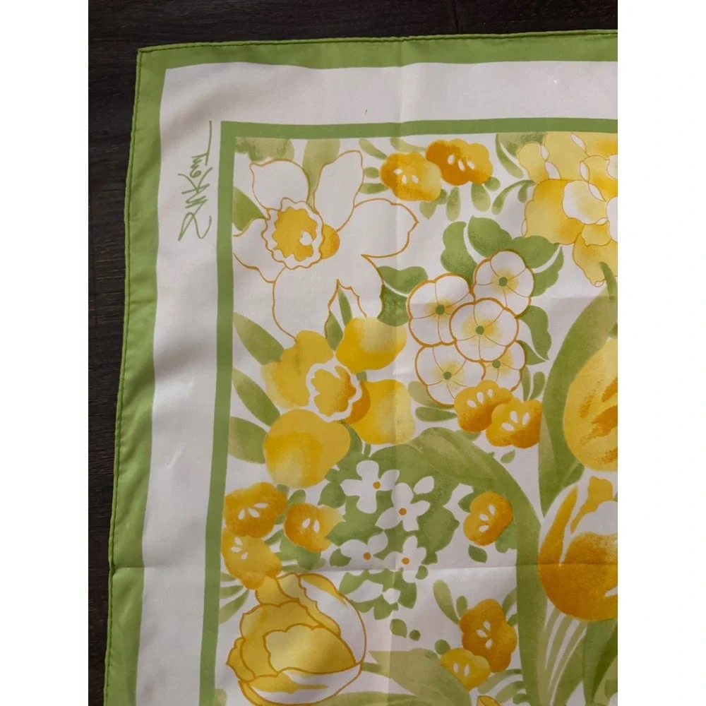 Avon floral yellow